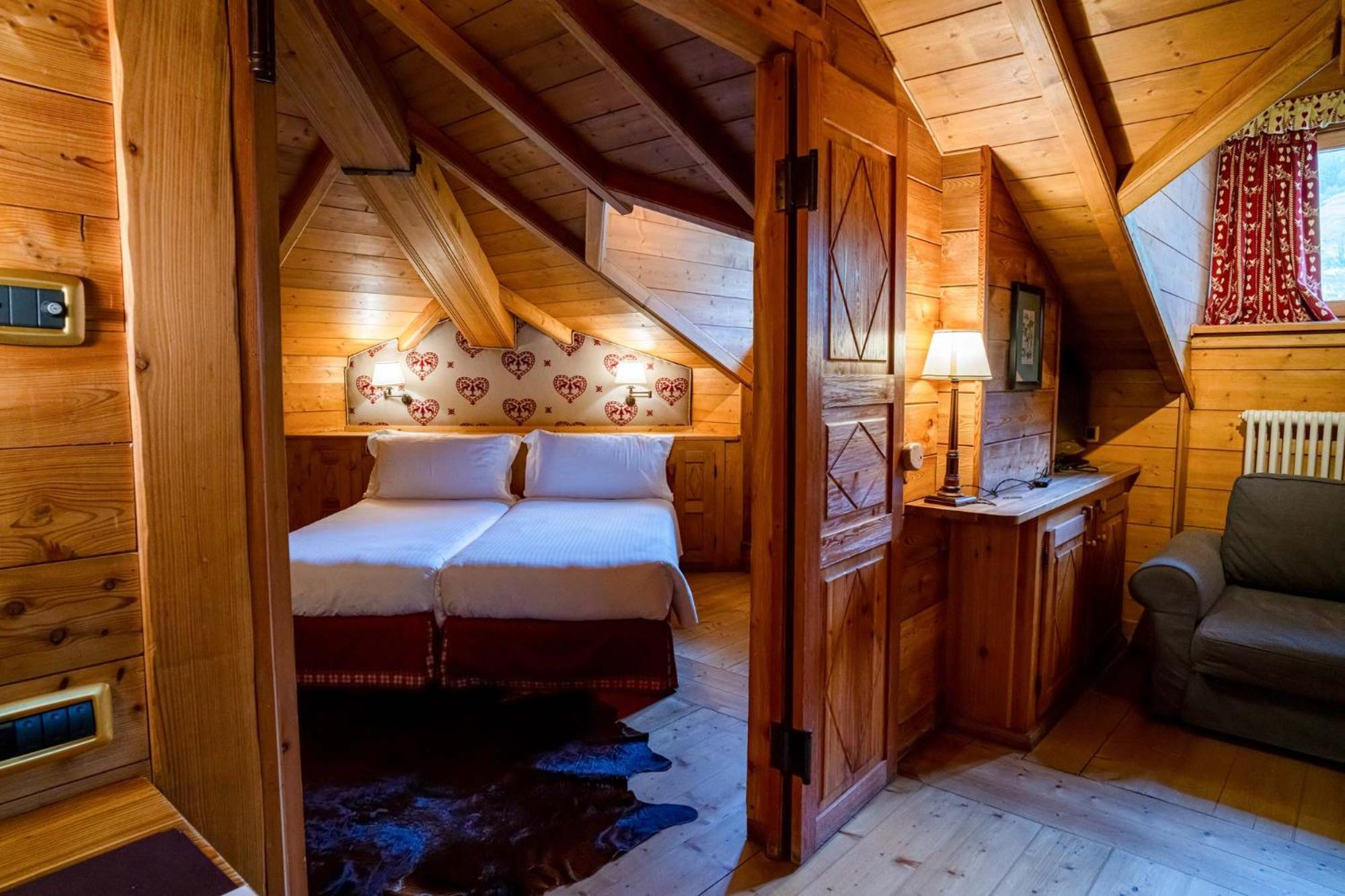Hotel Breithorn Champoluc Exterior photo