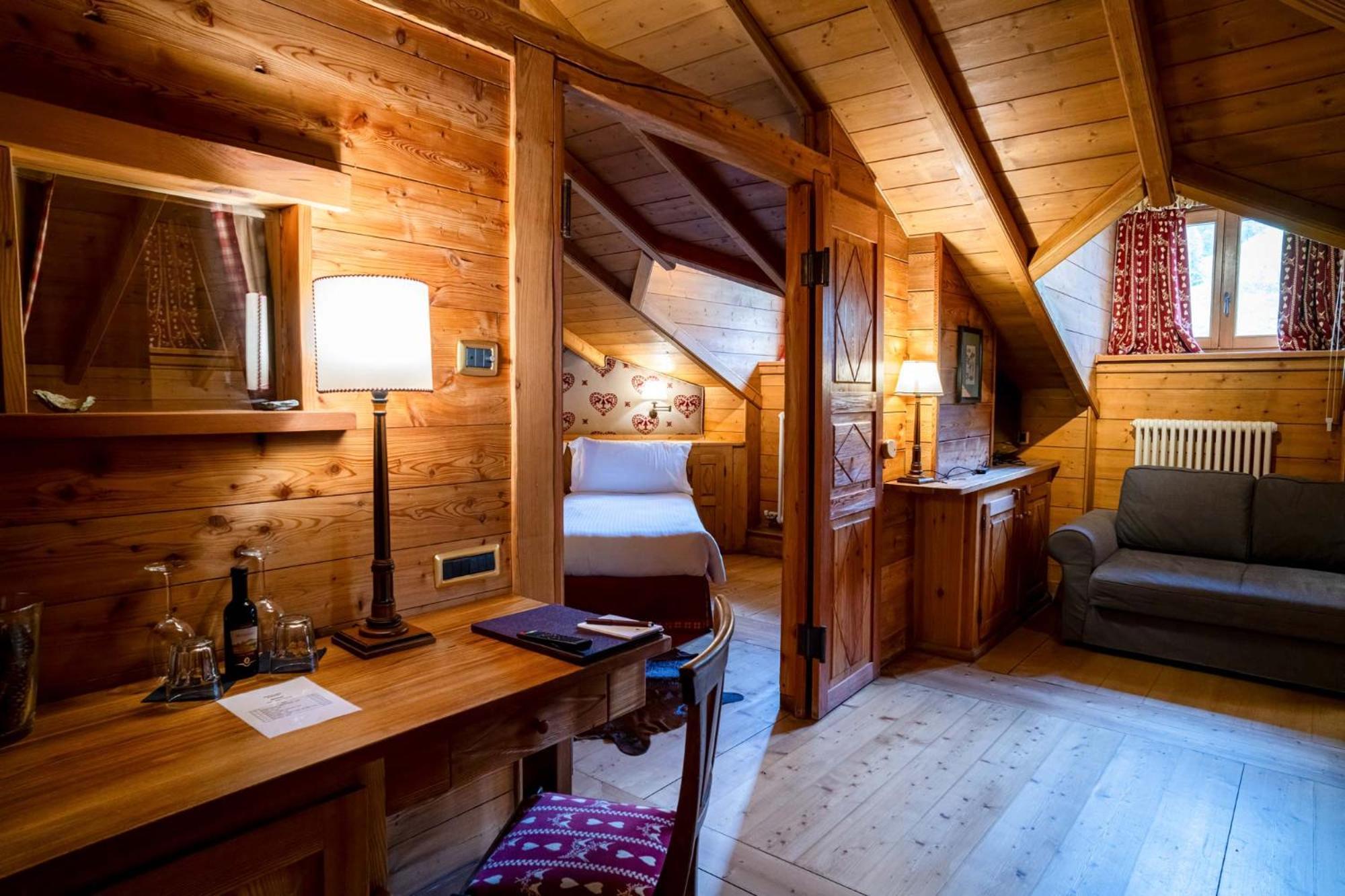 Hotel Breithorn Champoluc Exterior photo