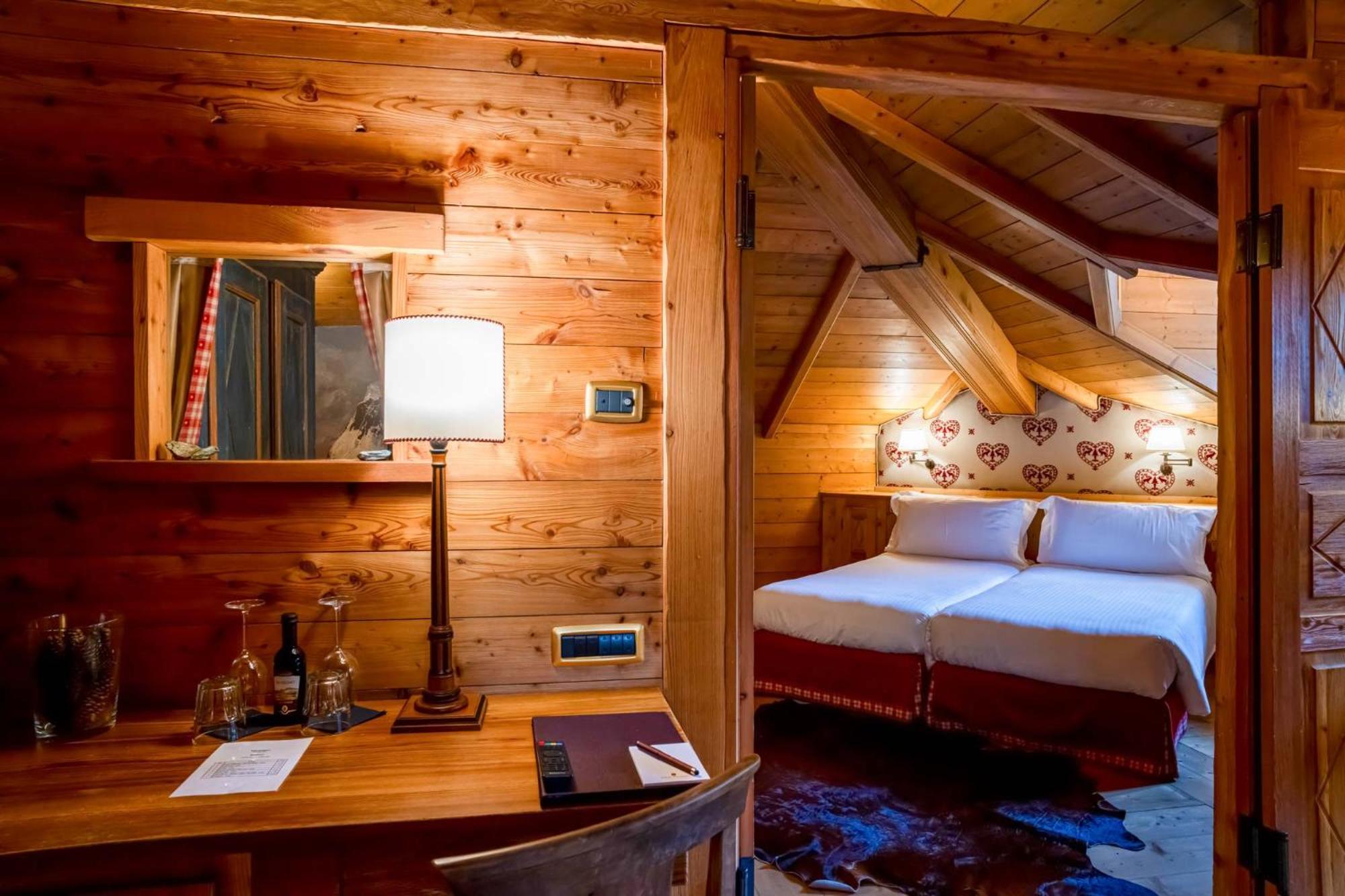 Hotel Breithorn Champoluc Exterior photo