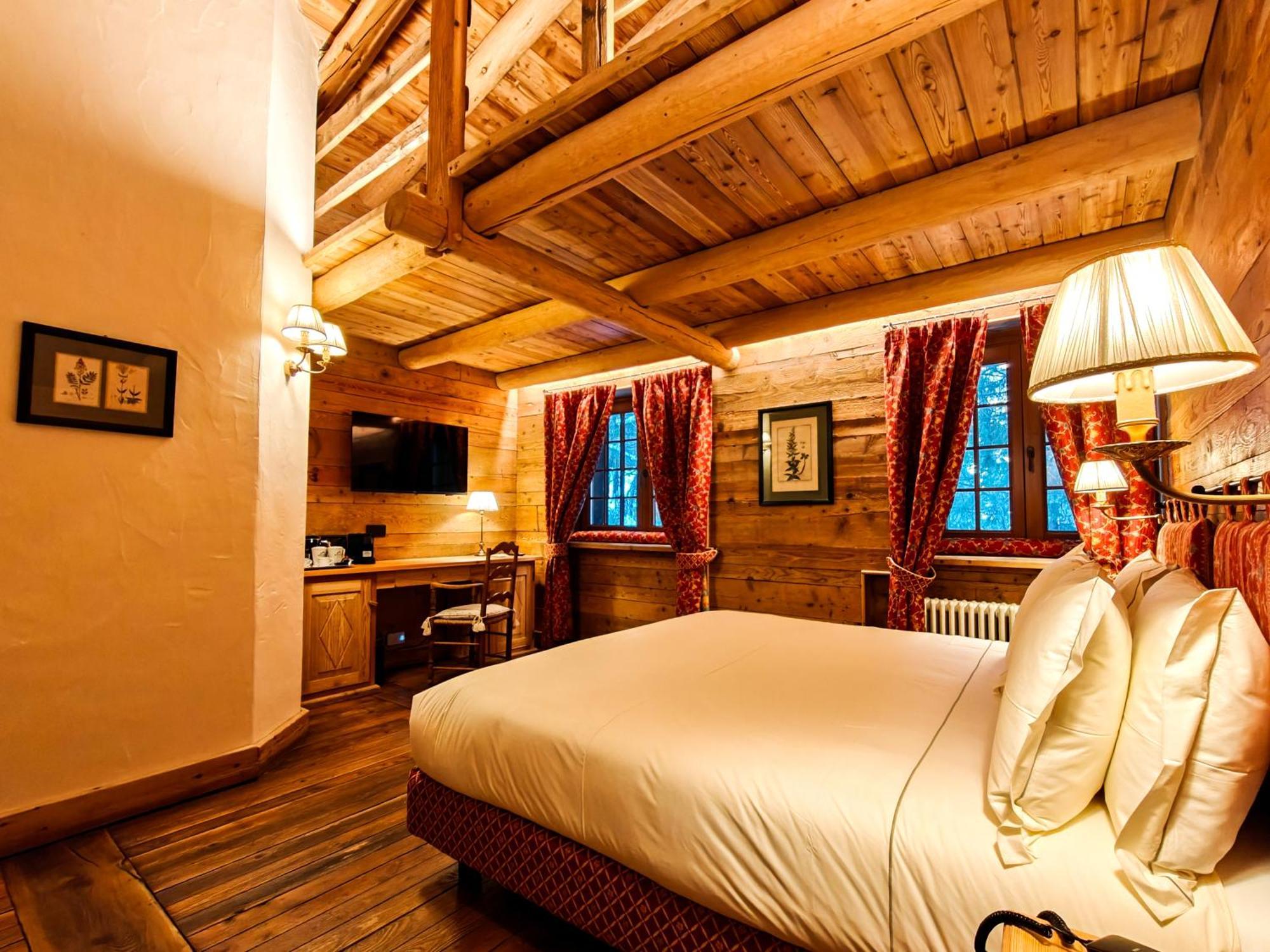 Hotel Breithorn Champoluc Exterior photo
