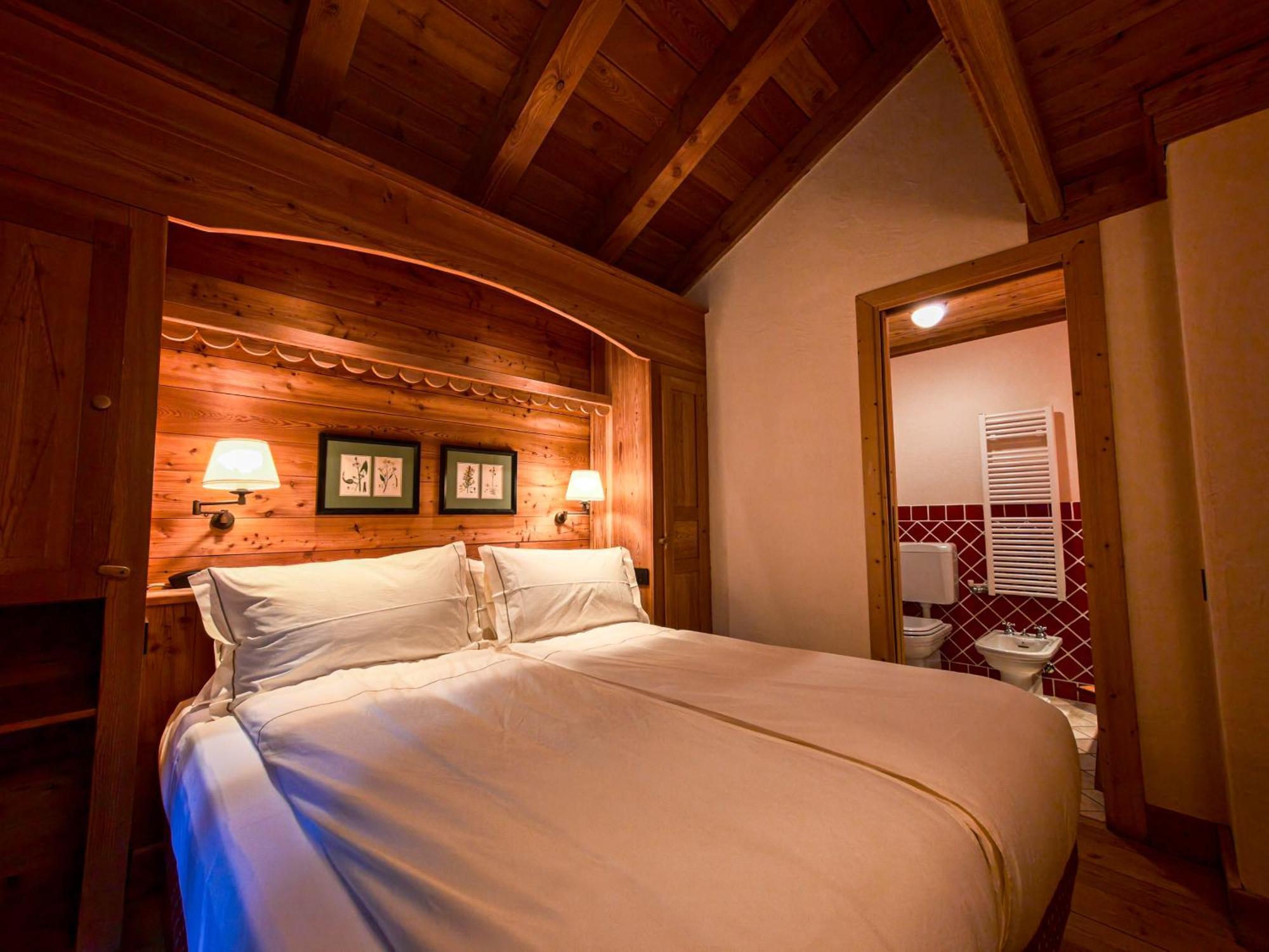 Hotel Breithorn Champoluc Exterior photo