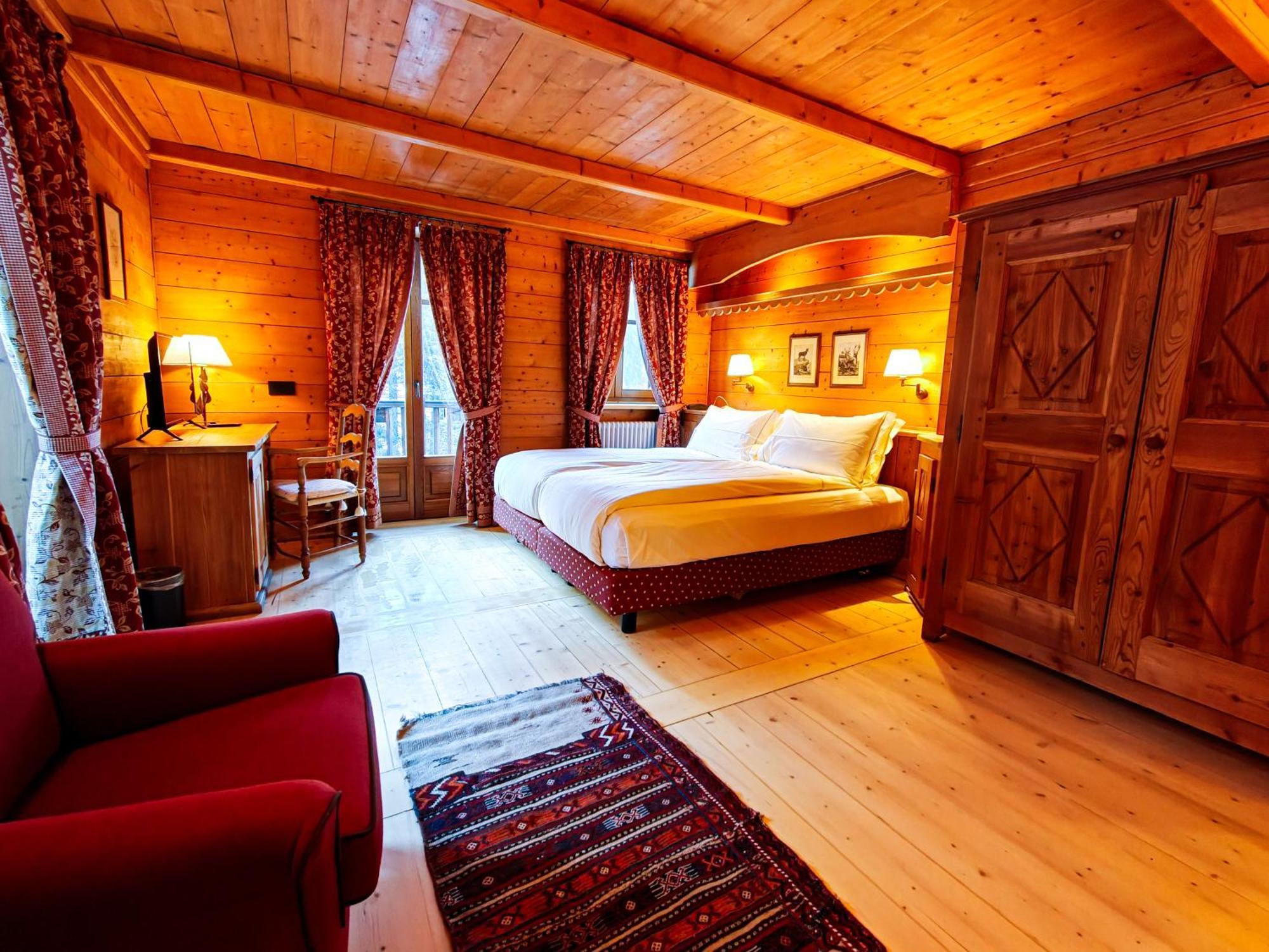 Hotel Breithorn Champoluc Exterior photo